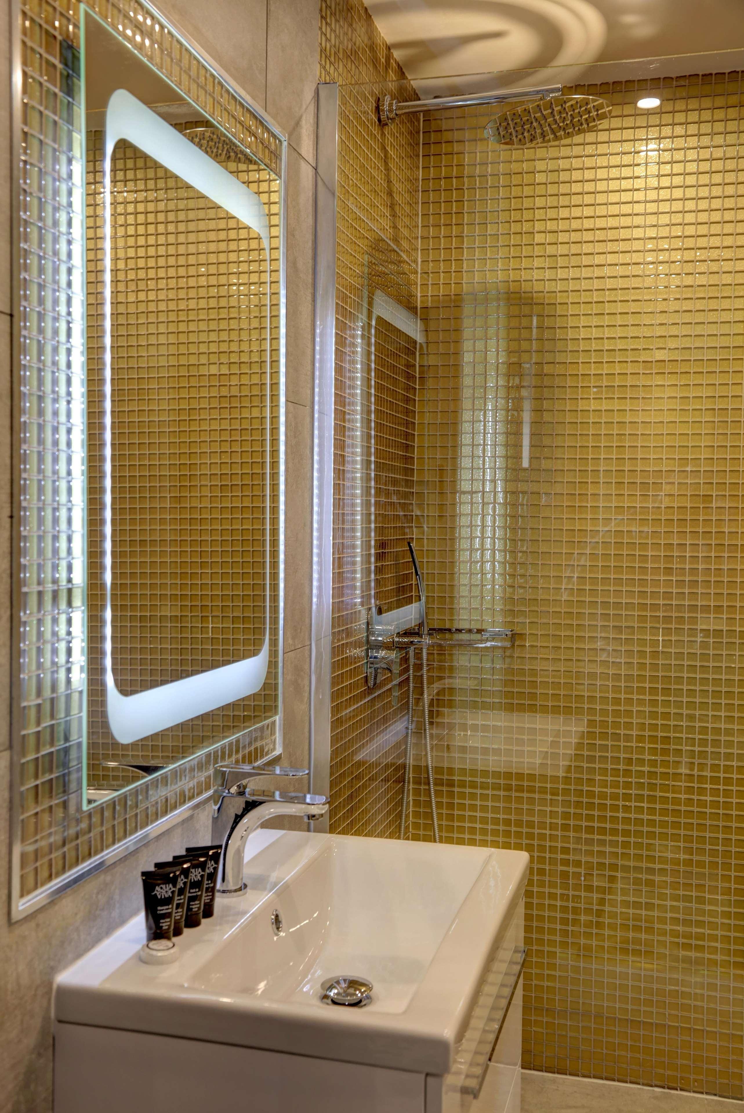 Hotel Putney Hotel; Bw Signature Collection