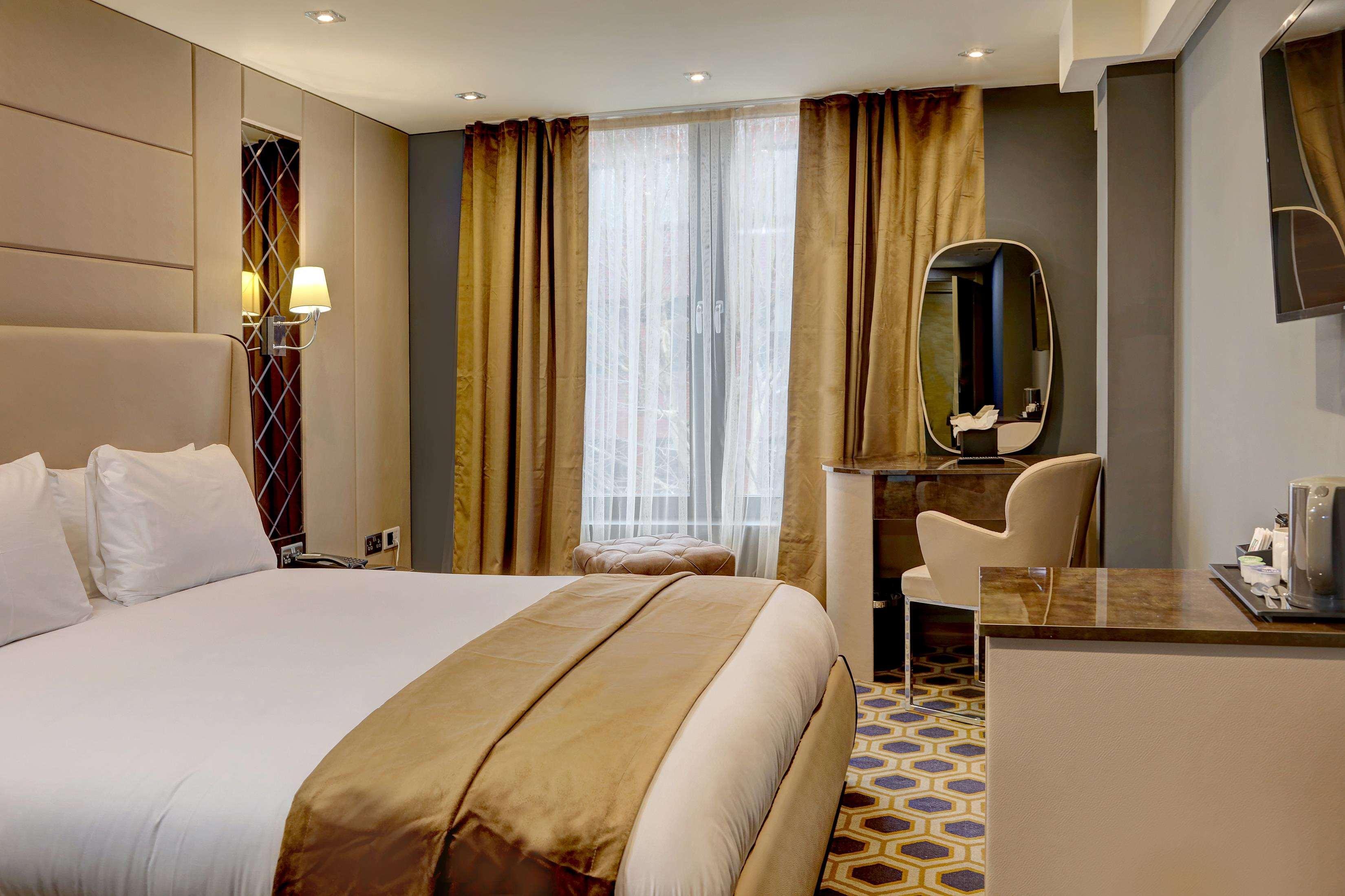 Putney Hotel; Bw Signature Collection