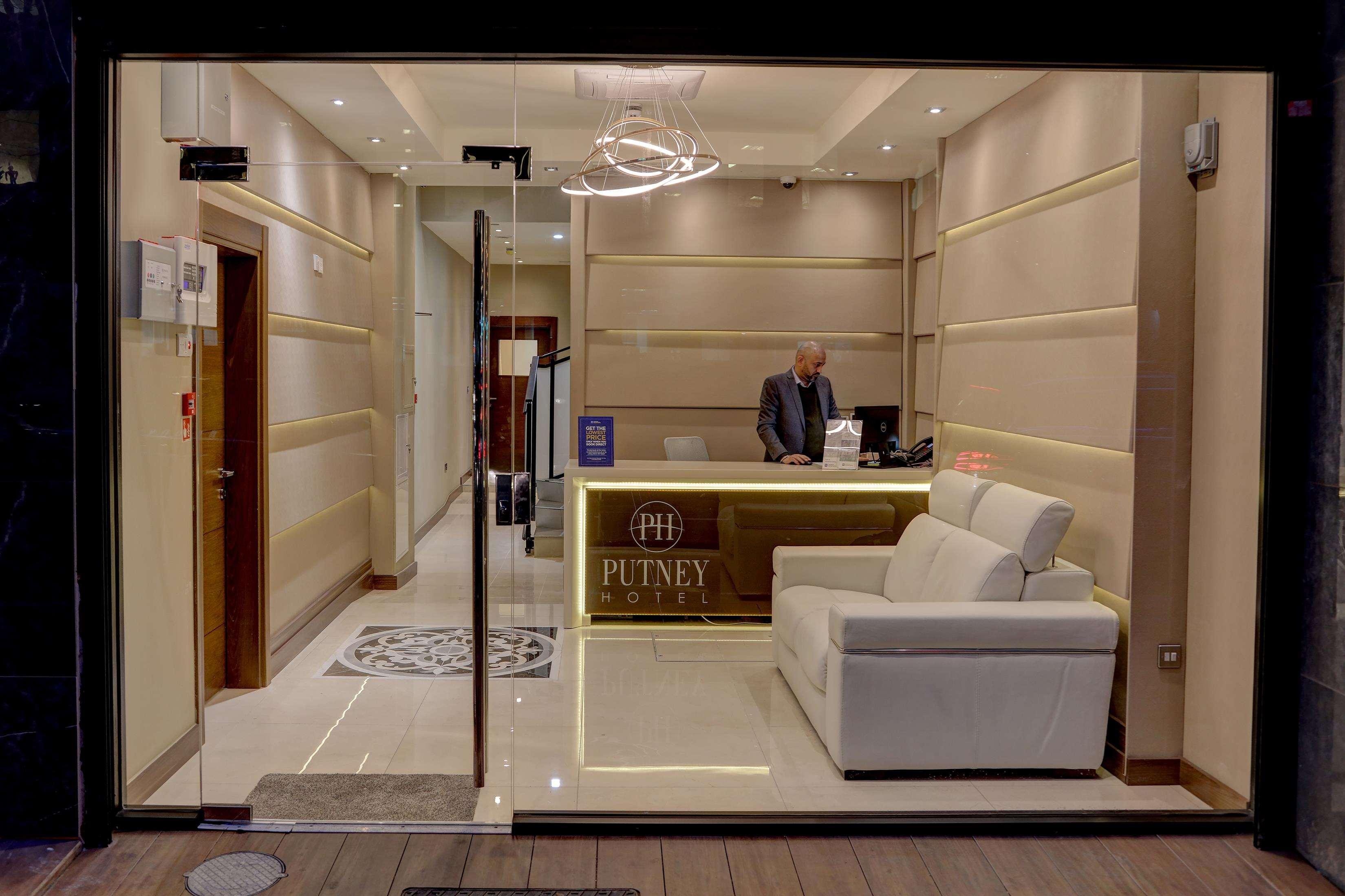 Putney Hotel; Bw Signature Collection Hotel