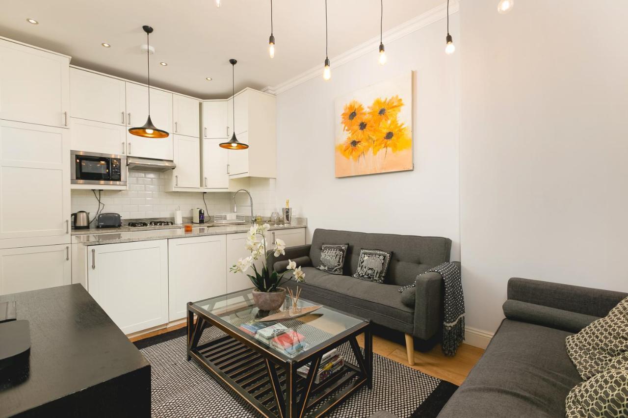 Penthousestays Notting Hill - Spacious 3 Bedroom King Bed - Near Portobello Road & Kensington High Street