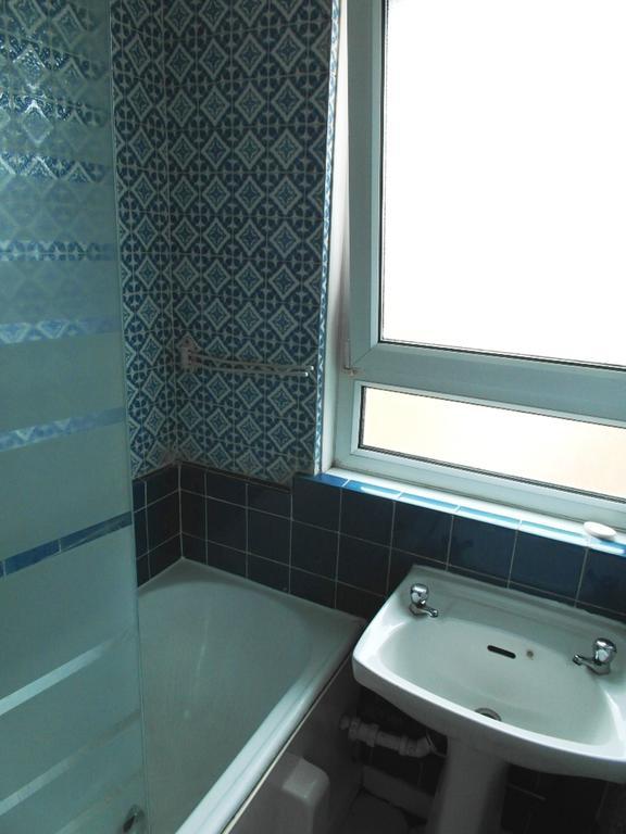 Lettingeasy - Brownfield Guest house