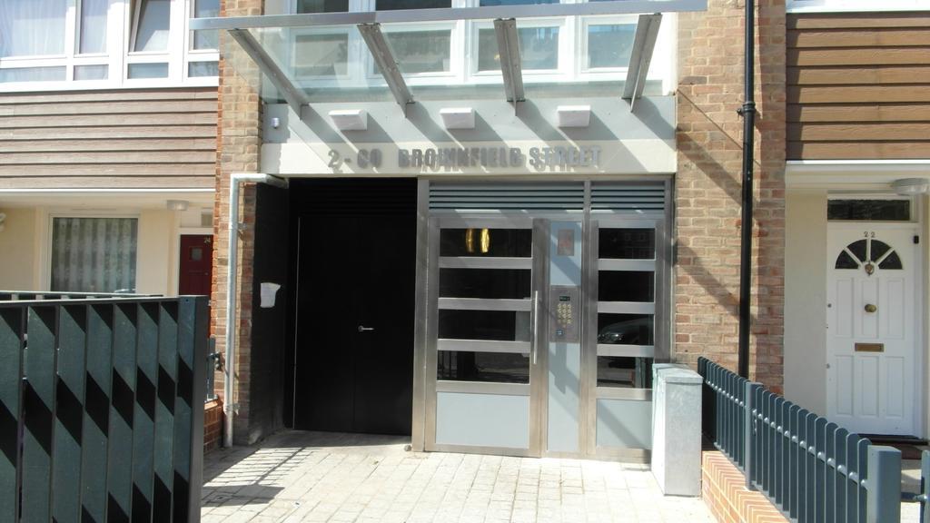Lettingeasy - Brownfield Guest house London