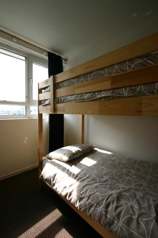 Lettingeasy - Brownfield Guest house London