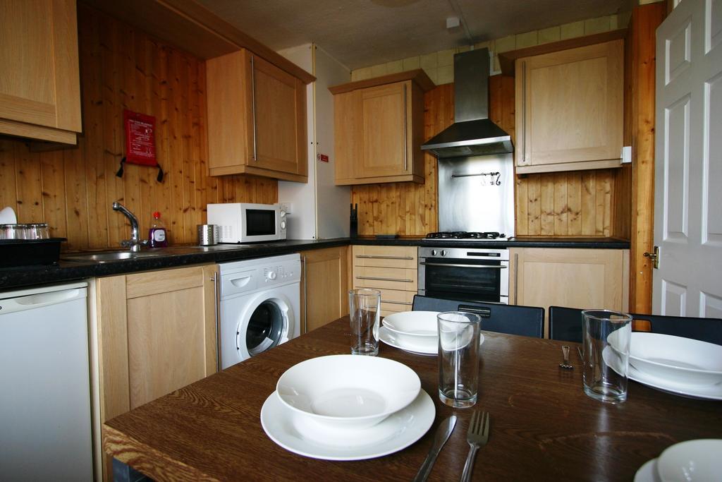 Lettingeasy - Brownfield Guest house