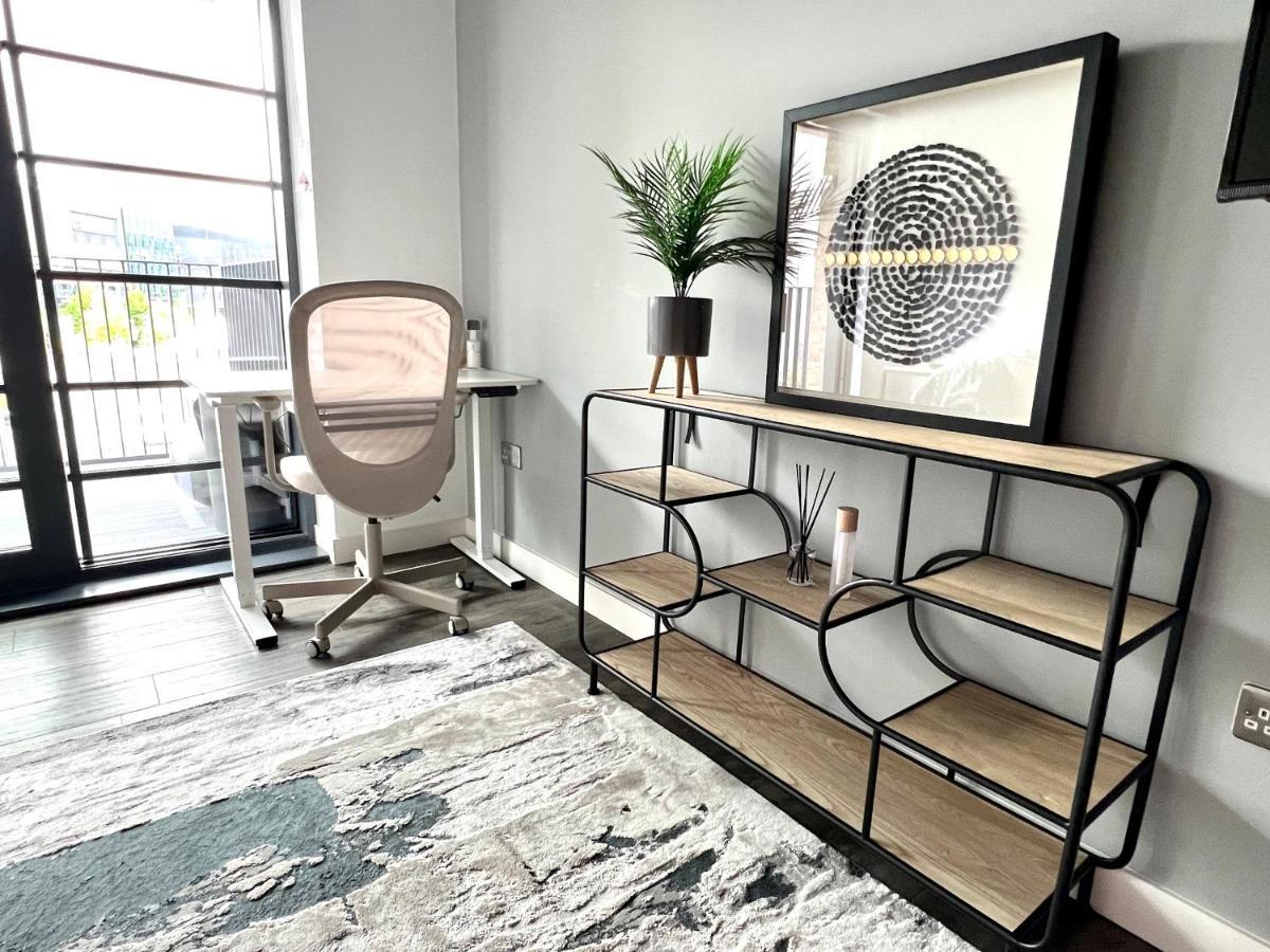 Two Bedroom Ferrum Wembley Park Apartment *