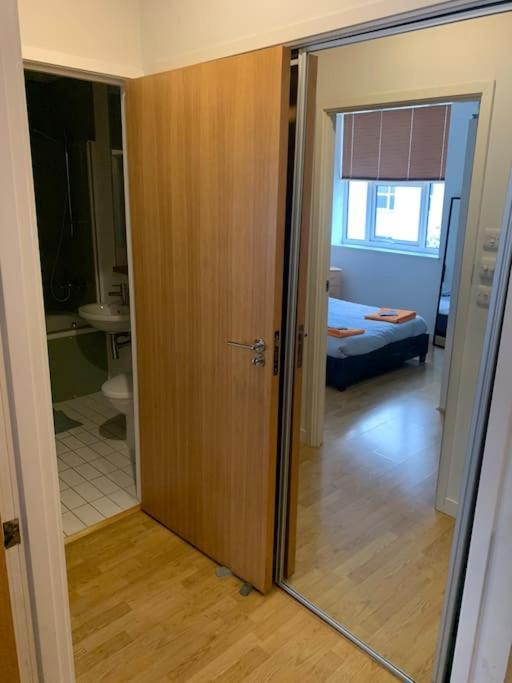 Apartment Stunning 2 Bed Flat! Centrally Located In London, Uk! *