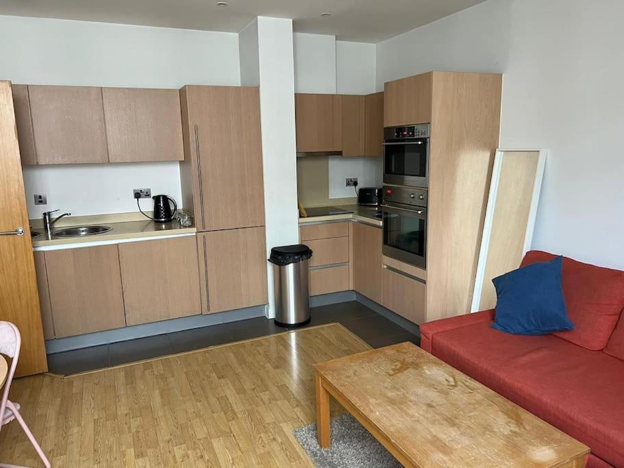 Stunning 2 Bed Flat! Centrally Located In London, Uk! * London