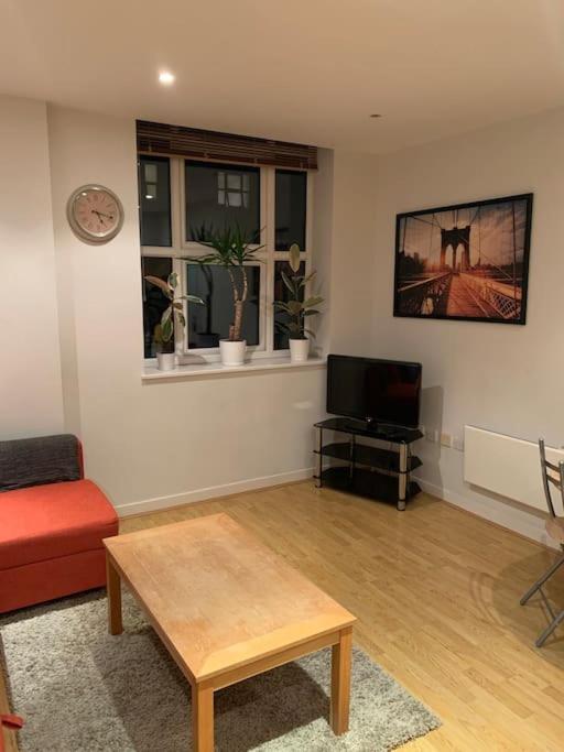Apartment Stunning 2 Bed Flat! Centrally Located In London, Uk! London