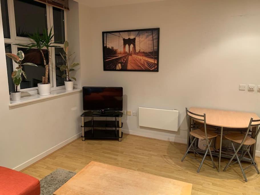 Apartment Stunning 2 Bed Flat! Centrally Located In London, Uk! London
