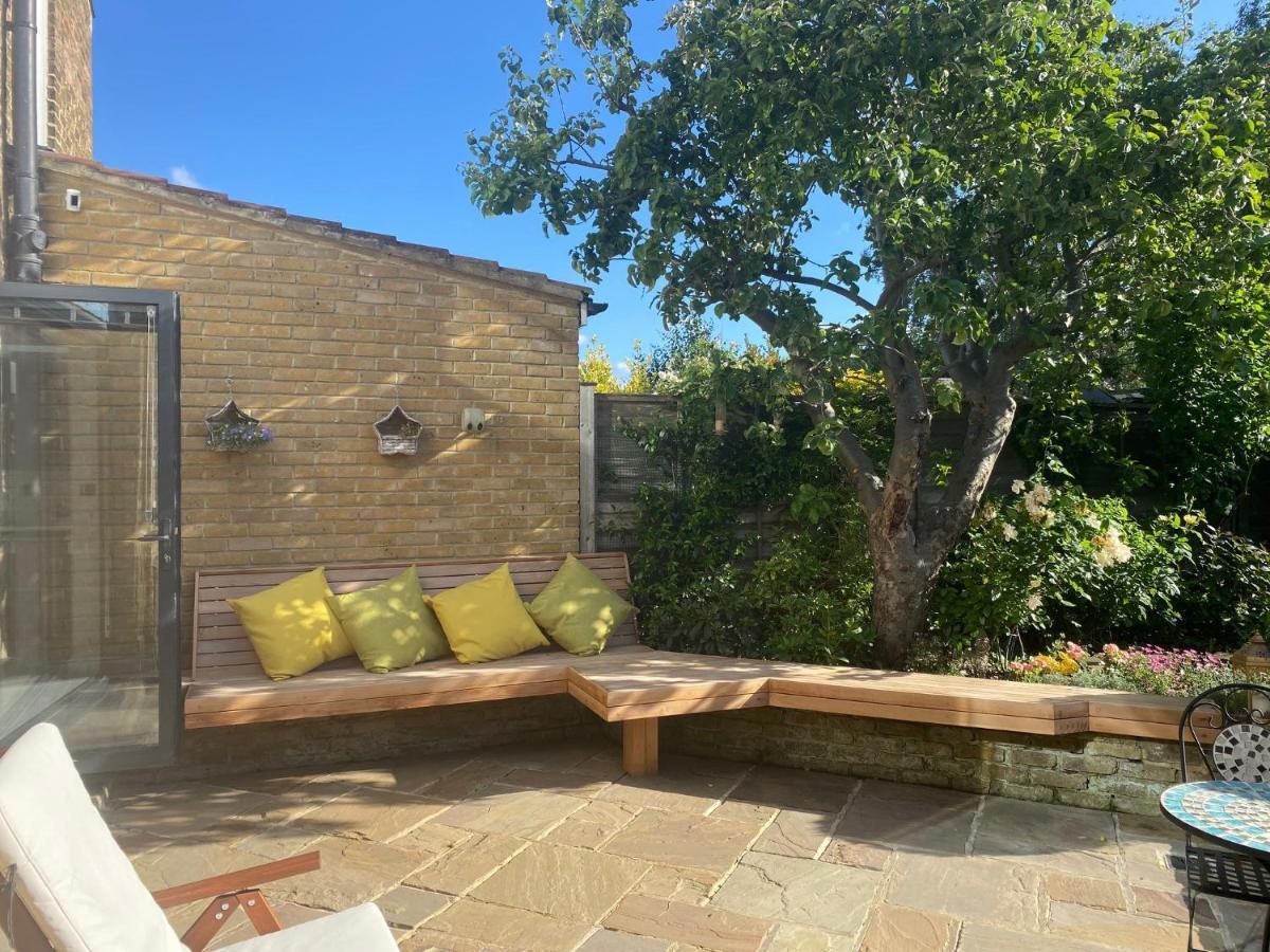 Family 4-bed House & Secluded Garden - Wimbledon Сasa de vacaciones Londres