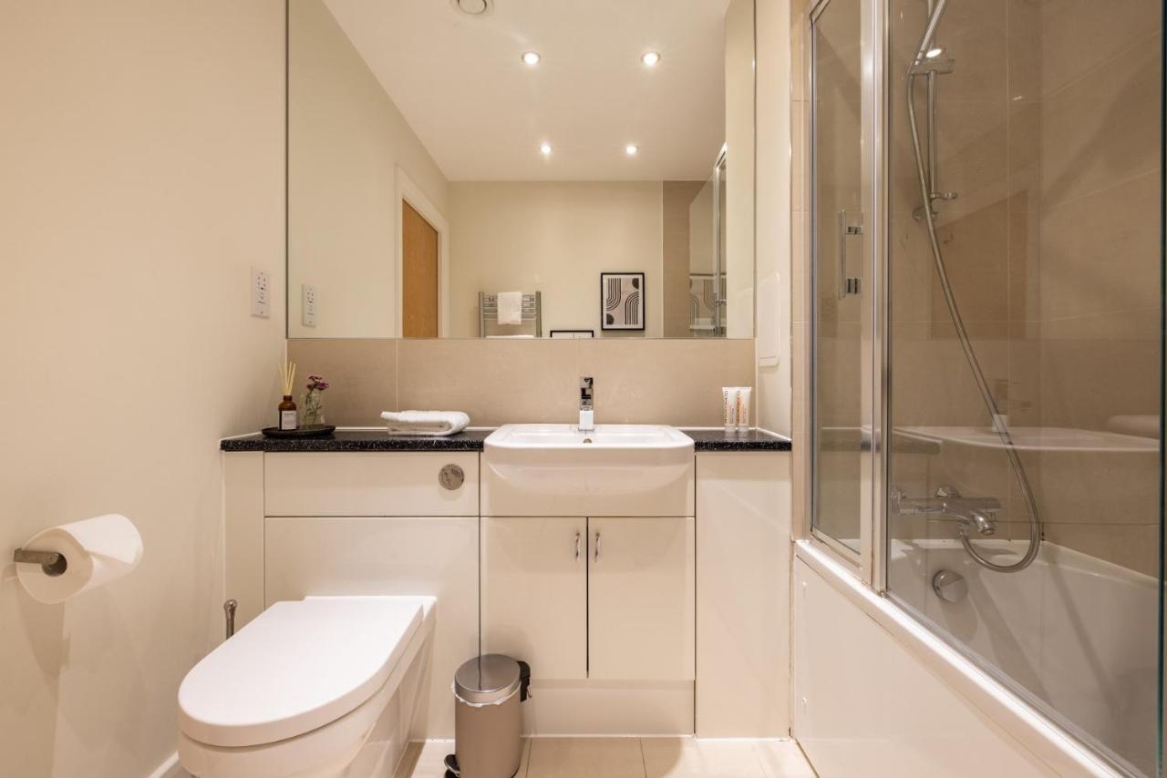 The Limehouse Classic - Endearing 2bdr Flat With Balcony * London