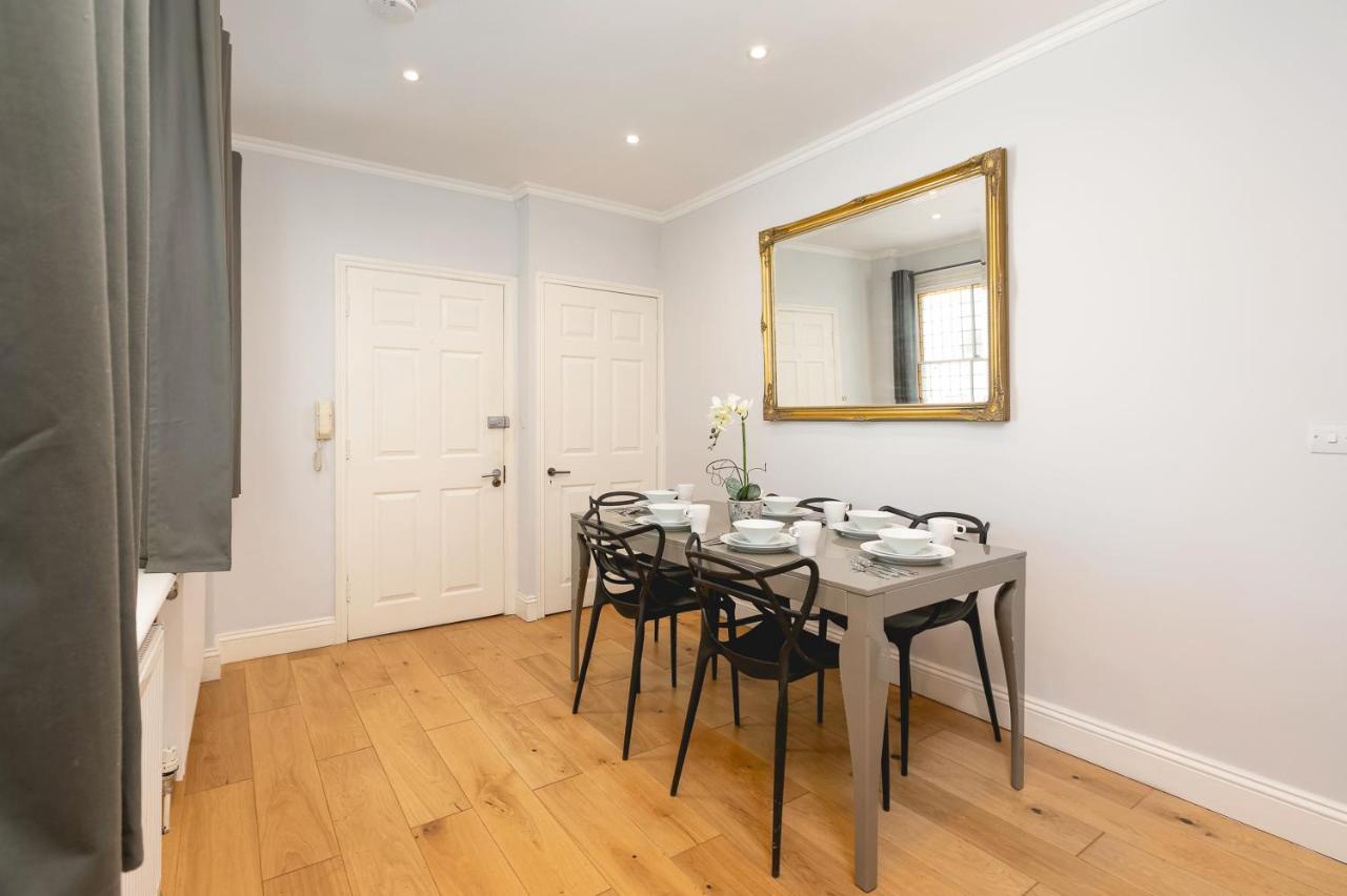 Penthousestays Notting Hill - Spacious 3 Bedroom King Bed - Near Portobello Road & Kensington High Street Londen