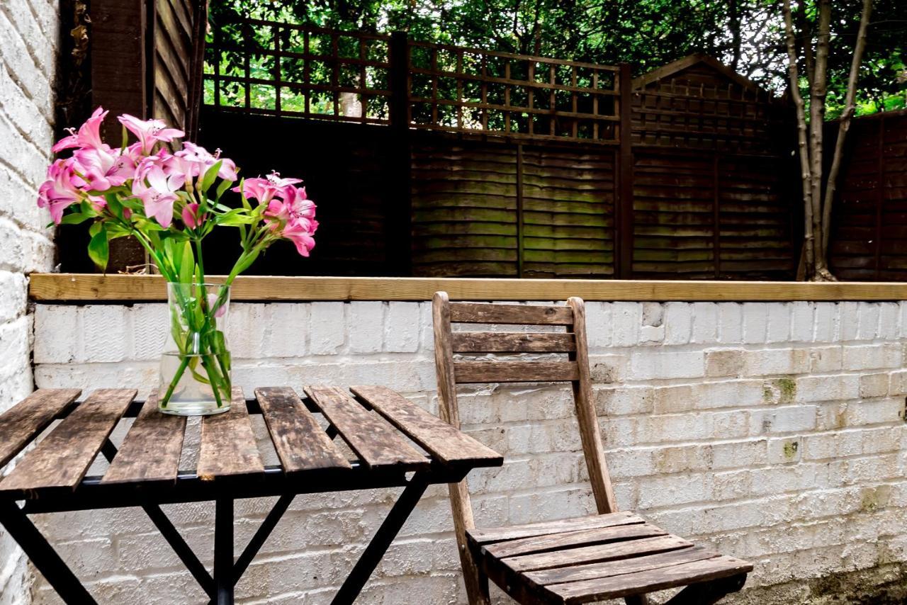 Private 2 Bedroom In West Hampstead *