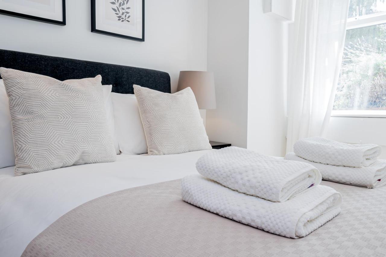 Private 2 Bedroom In West Hampstead