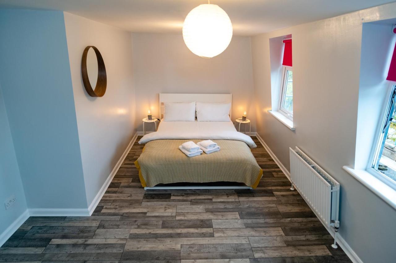 Two Bedroom Duplex In Angel High Street *