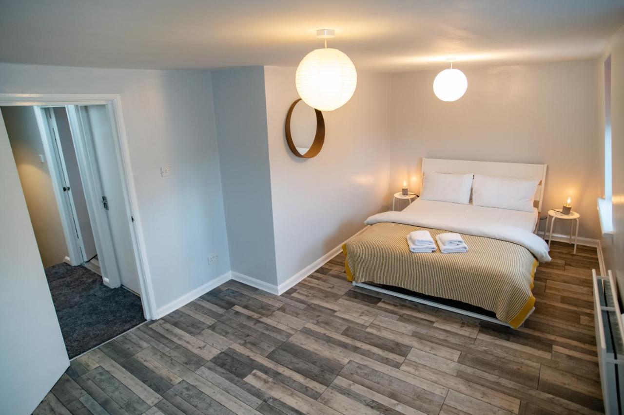 Two Bedroom Duplex In Angel High Street *