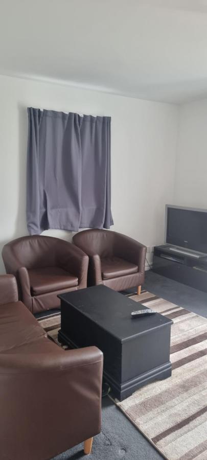 Very Two Bedroom In Apartment