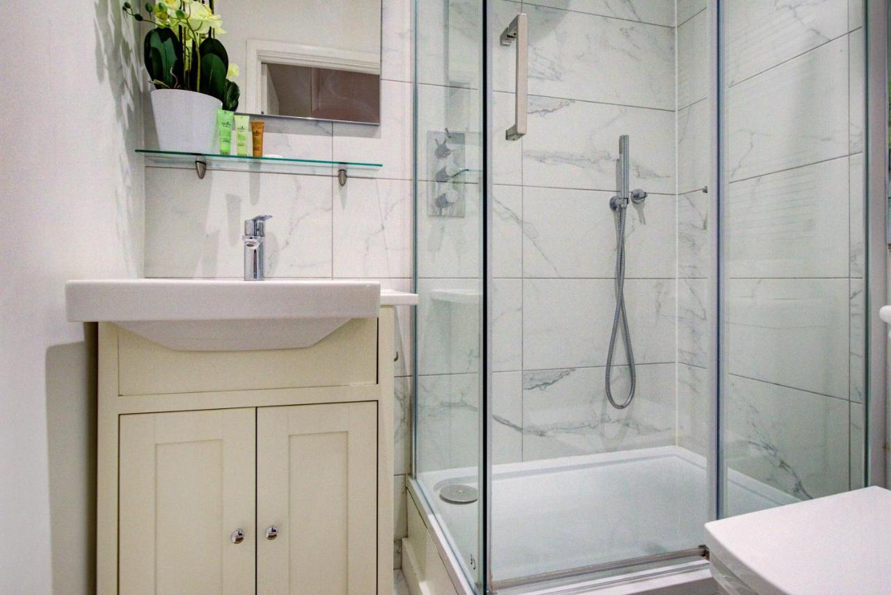 Appartement 3-bedroom, 3-baths In Super Posh Marylebone, Central London, W1 *