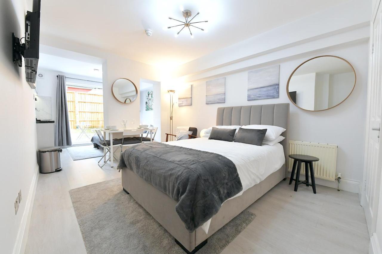 Apartment Very Close To Line Underground Shepherds Bush And Westfield Newly Refurbished London