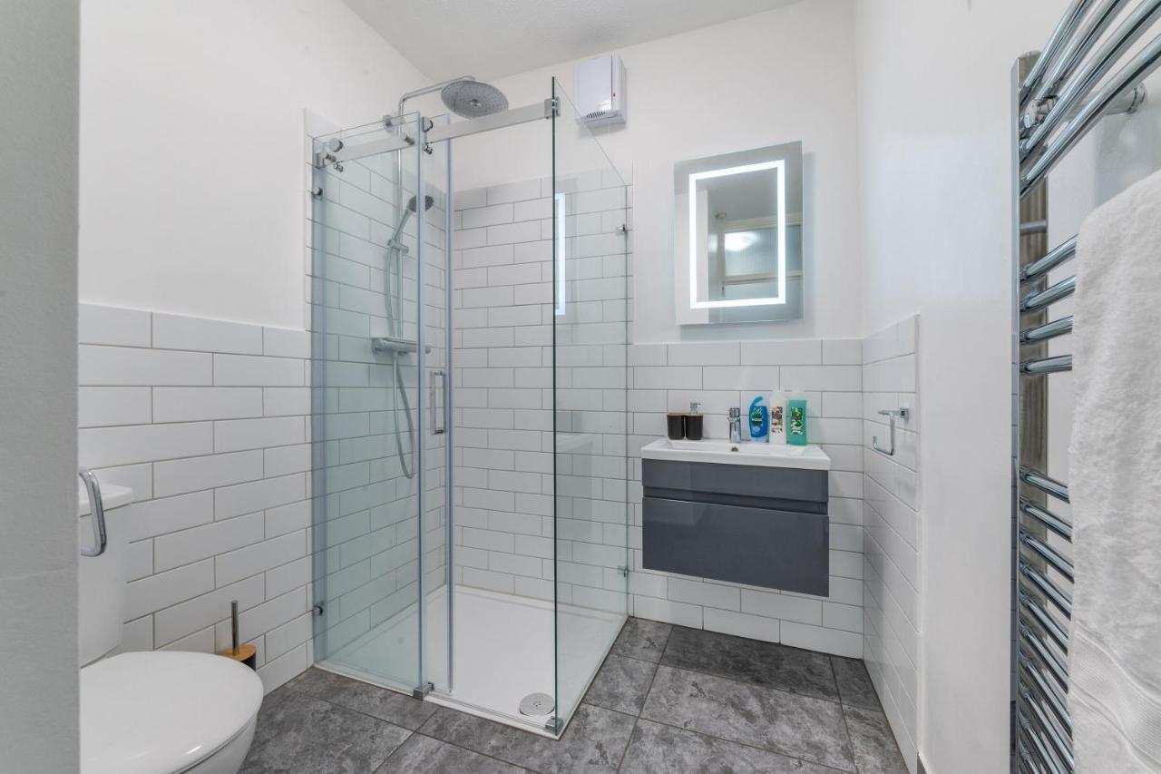 Lovely 1 Bedroom In Waterloo