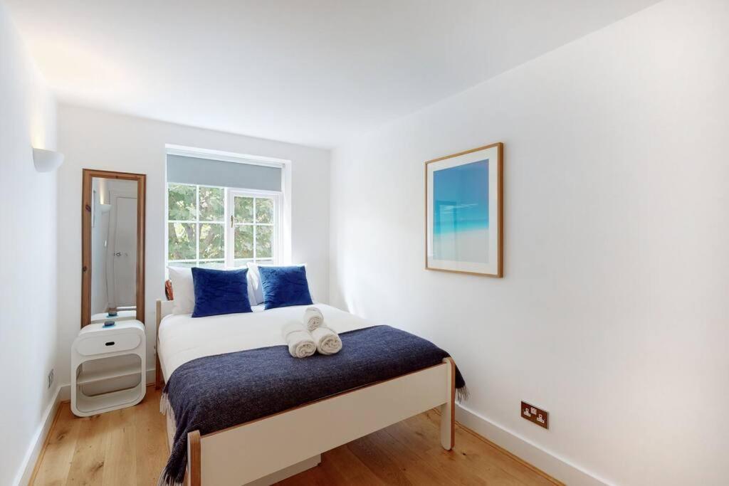 Lovely 2 Bedroom Flat Overlooking Canary Wharf Londen