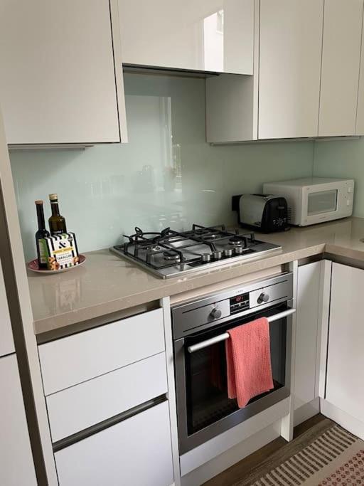 Stylish 3-bedroom Flat In Kensington Londen