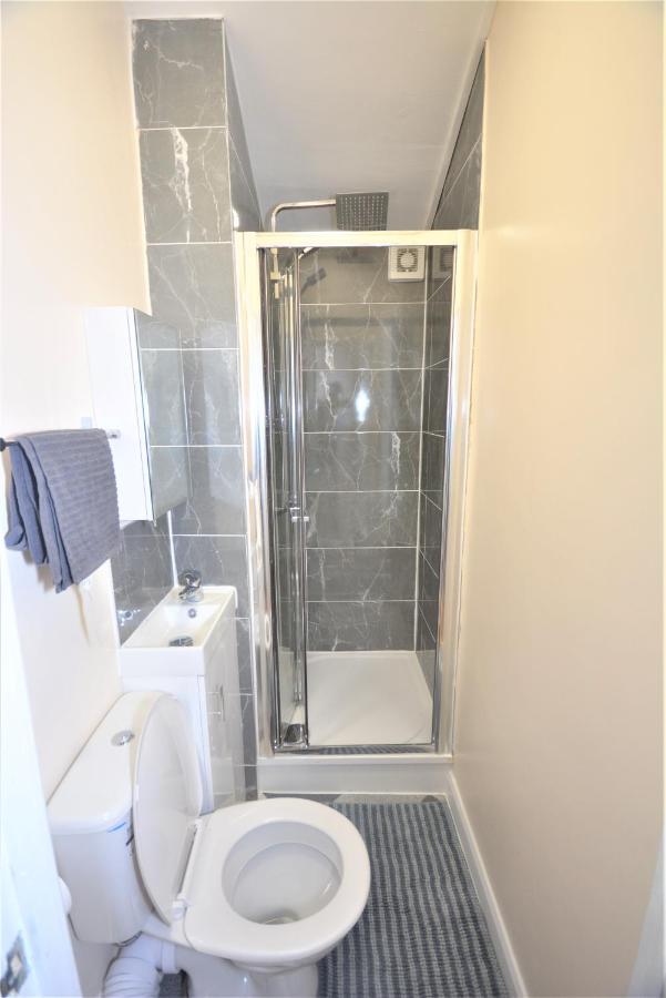 Cheerful 3 Bedroom In Greater Ferienhaus *