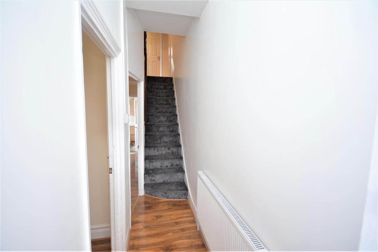 Cheerful 3 Bedroom In Greater London