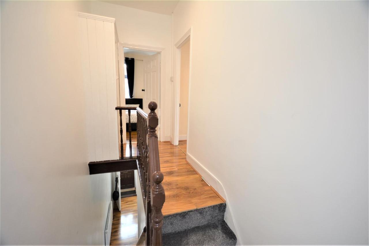 Cheerful 3 Bedroom In Greater *