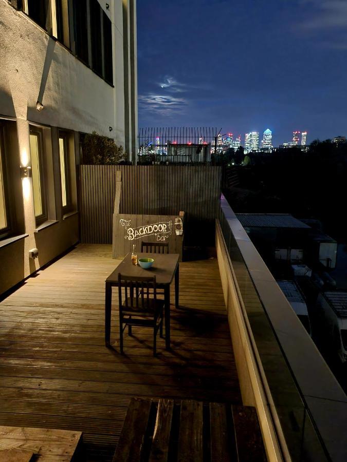 Executive E15 & Exclusive Terrace Views Of Appartement Londen