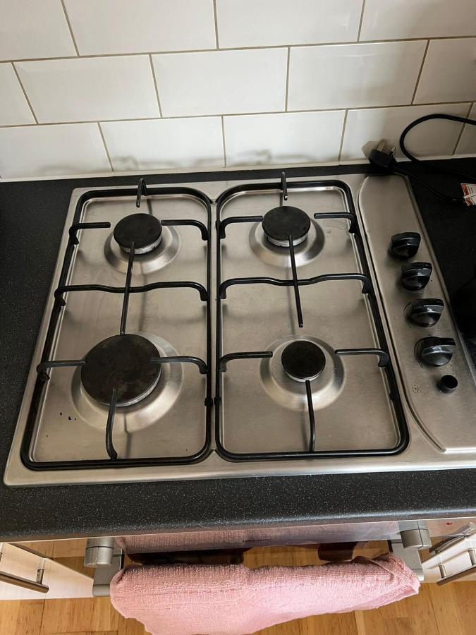Hipster 5 Double Beds , 2 Big Bedrooms In Hackney London