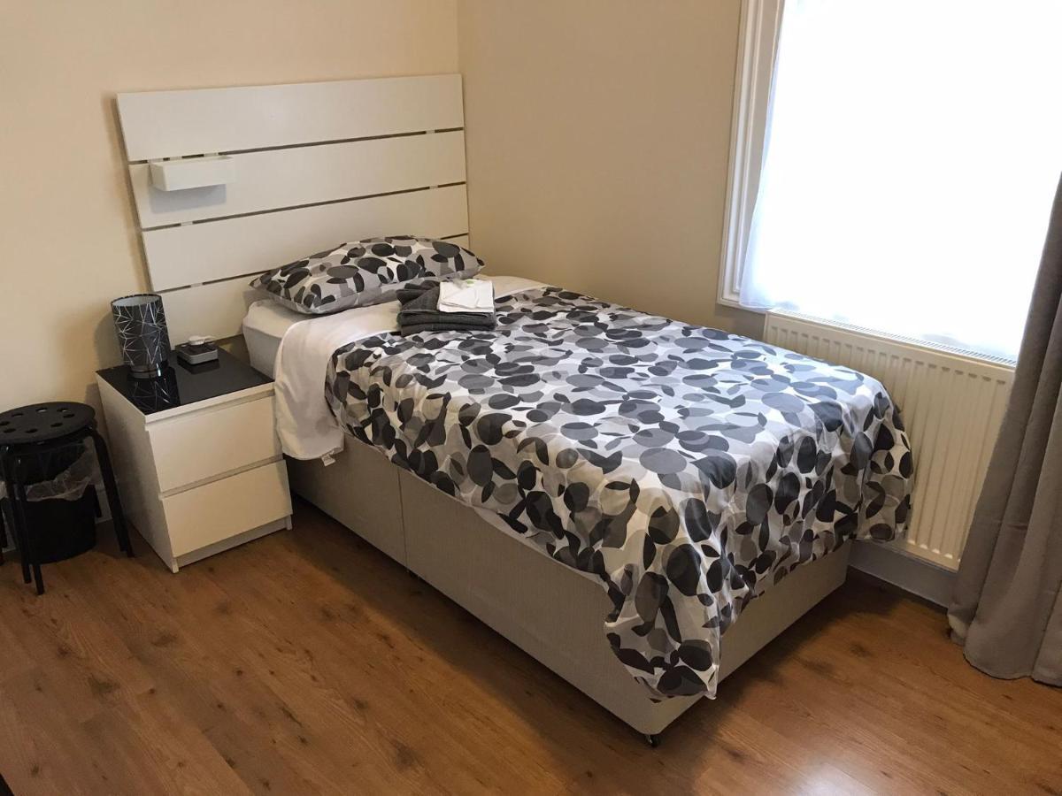 Willesden Guest house London