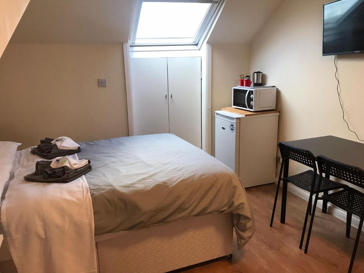 Guest house Willesden London