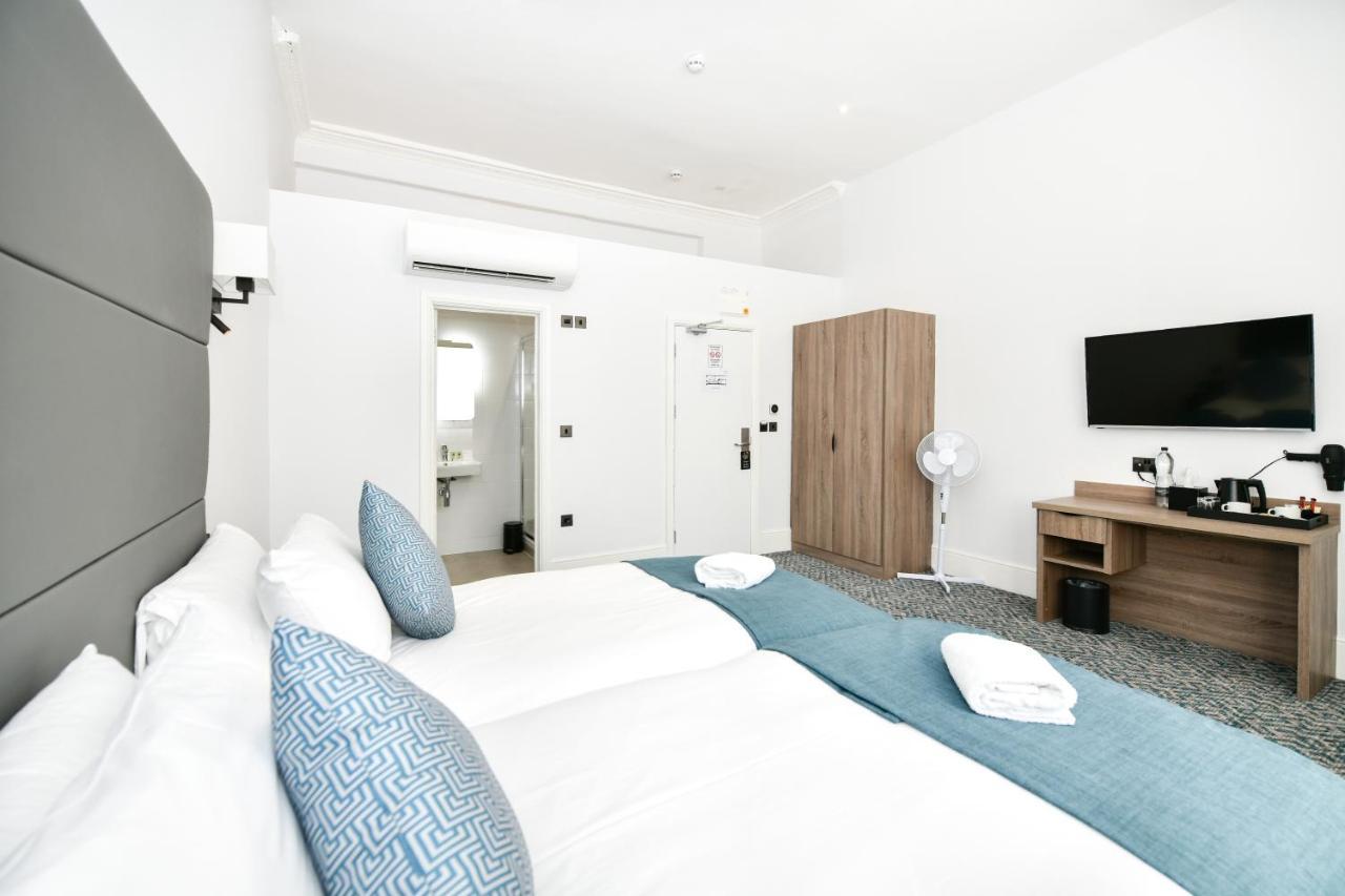 The Chapter - The J Hyde Park Hotel 3*