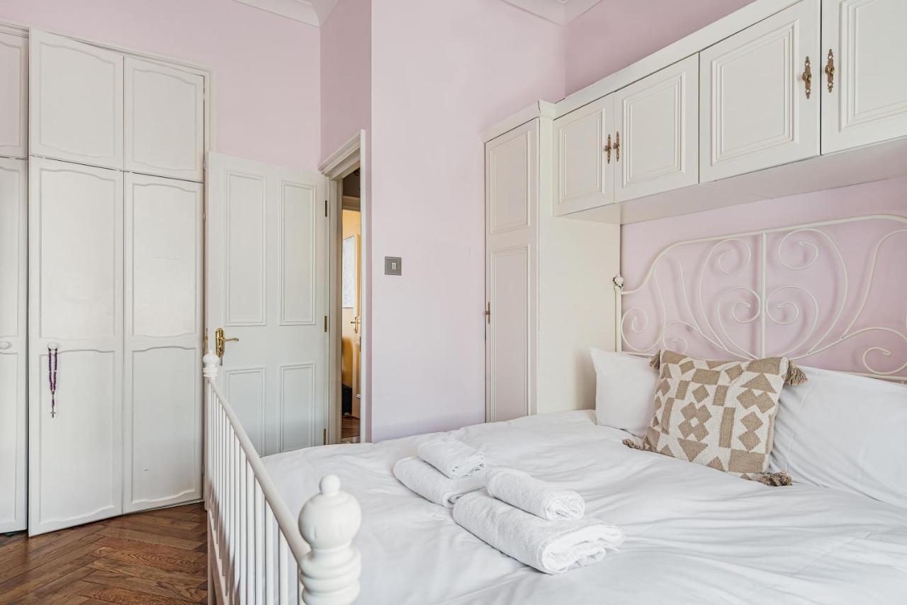 Charming One Bedroom Flat Near Maida Vale By Underthedoormat