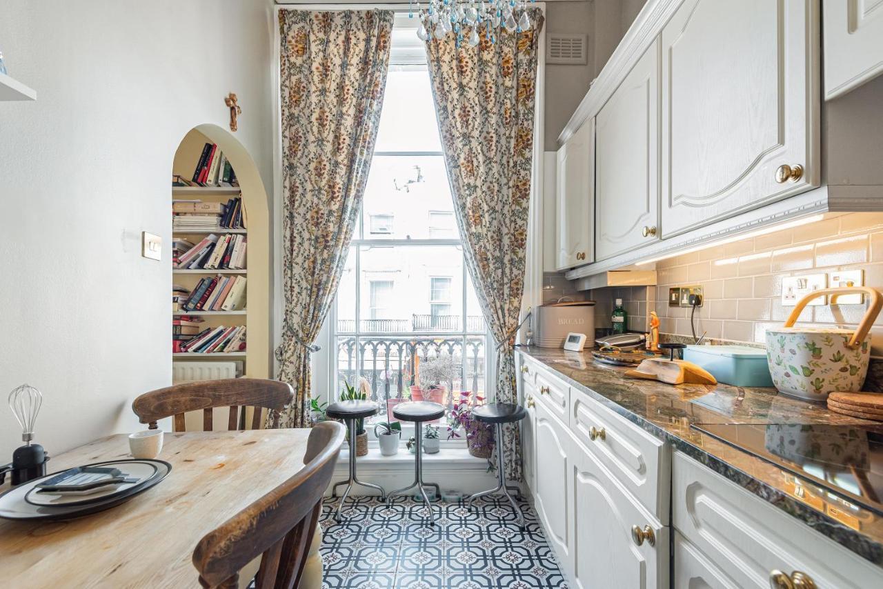 Charming One Bedroom Flat Near Maida Vale By Underthedoormat Apartment London