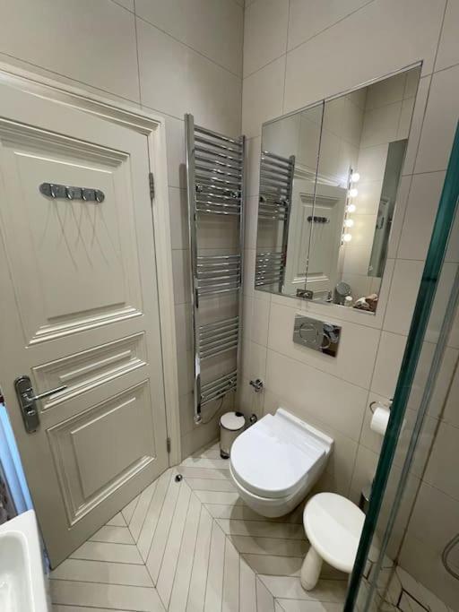 Stylish 3-bedroom Flat In Kensington *