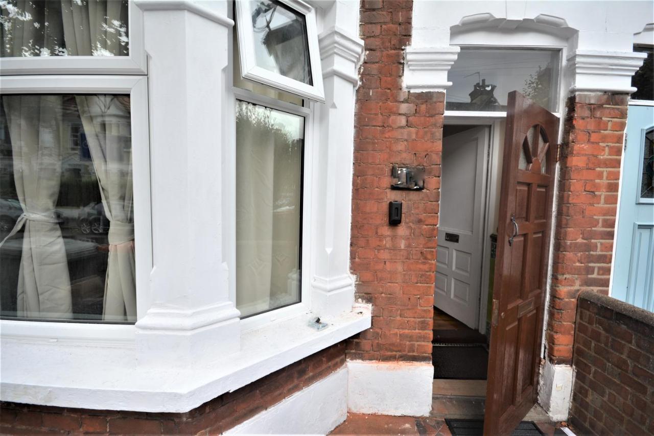 Cheerful 3 Bedroom In Greater