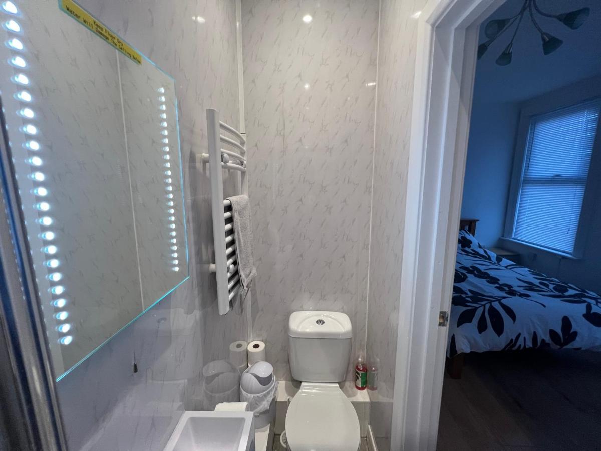 Entire Luxury 4 Bedroom Victorian House With 2 En-suite - Forest Hill, Appartement Londen