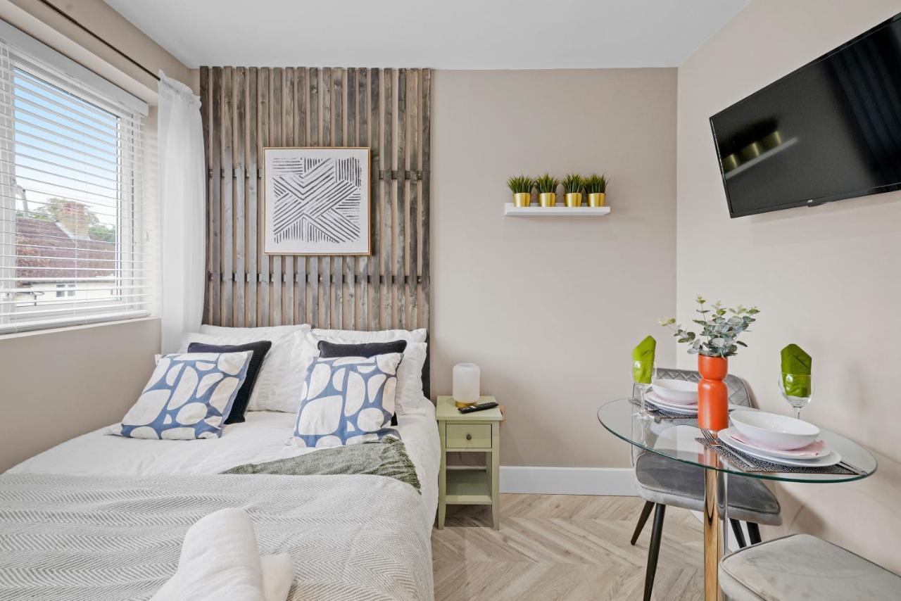 Cosy Heathrow - Parking - Garden Appartement Londen