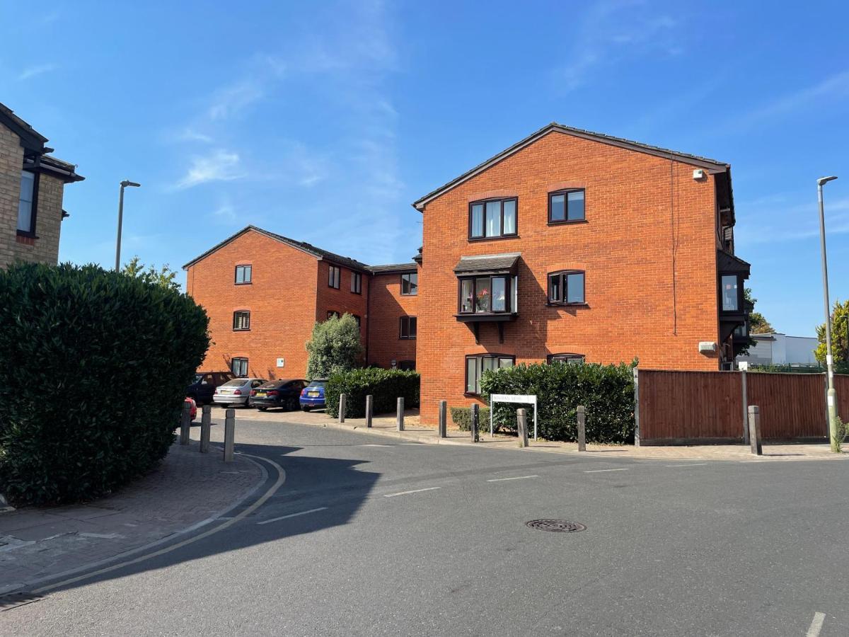 2 Bedroom Near Southfields Appartement