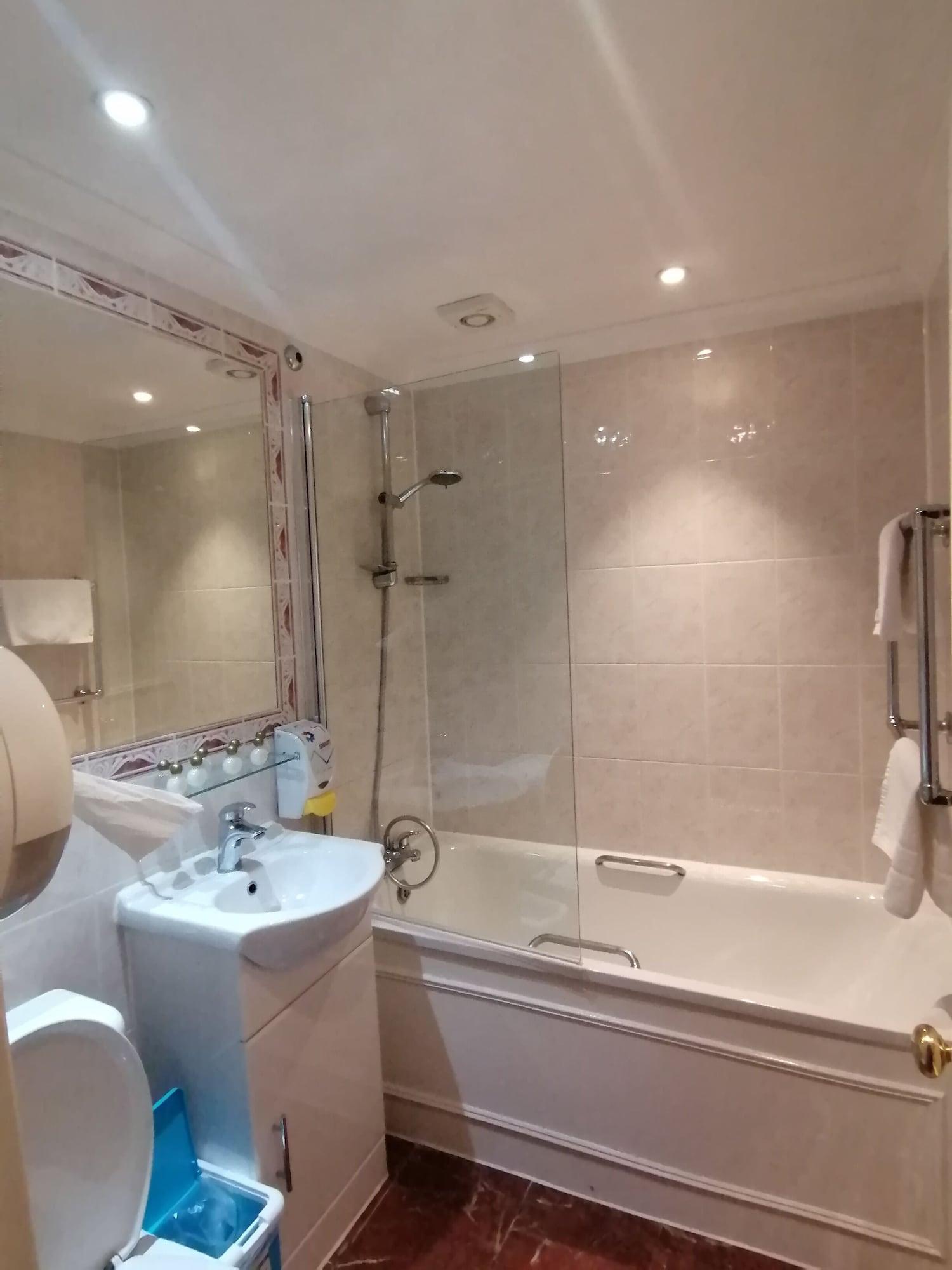 Craven Gardens Hotel 3*