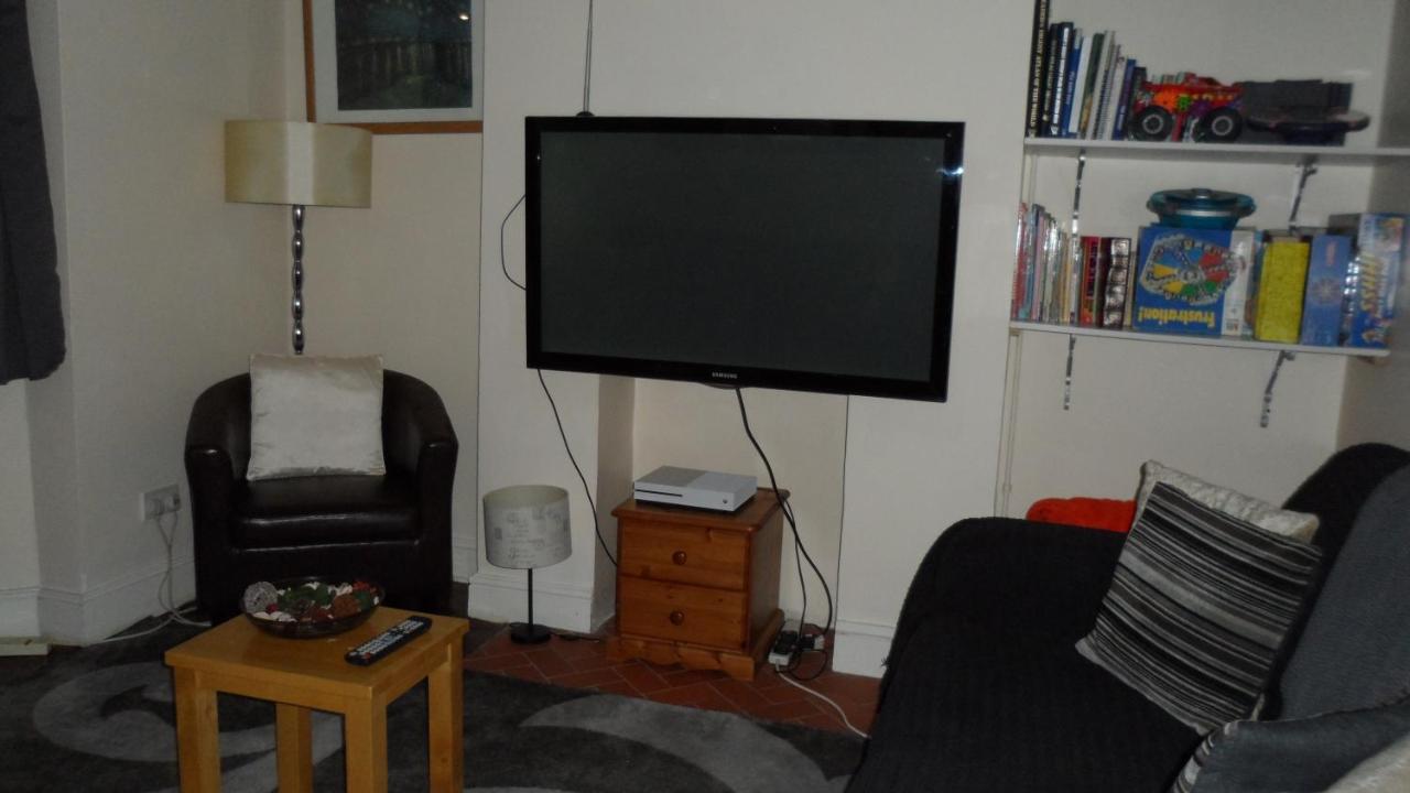 Bubblesbnb 7 Bedroom House, 16 Beds, Sleeps 22 Holiday home *