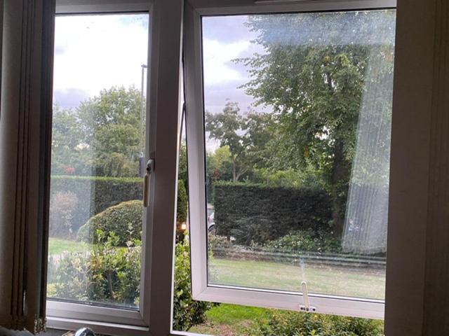 Lovely 2-bedroom Flat Facing Wimbledon Park Apartment *