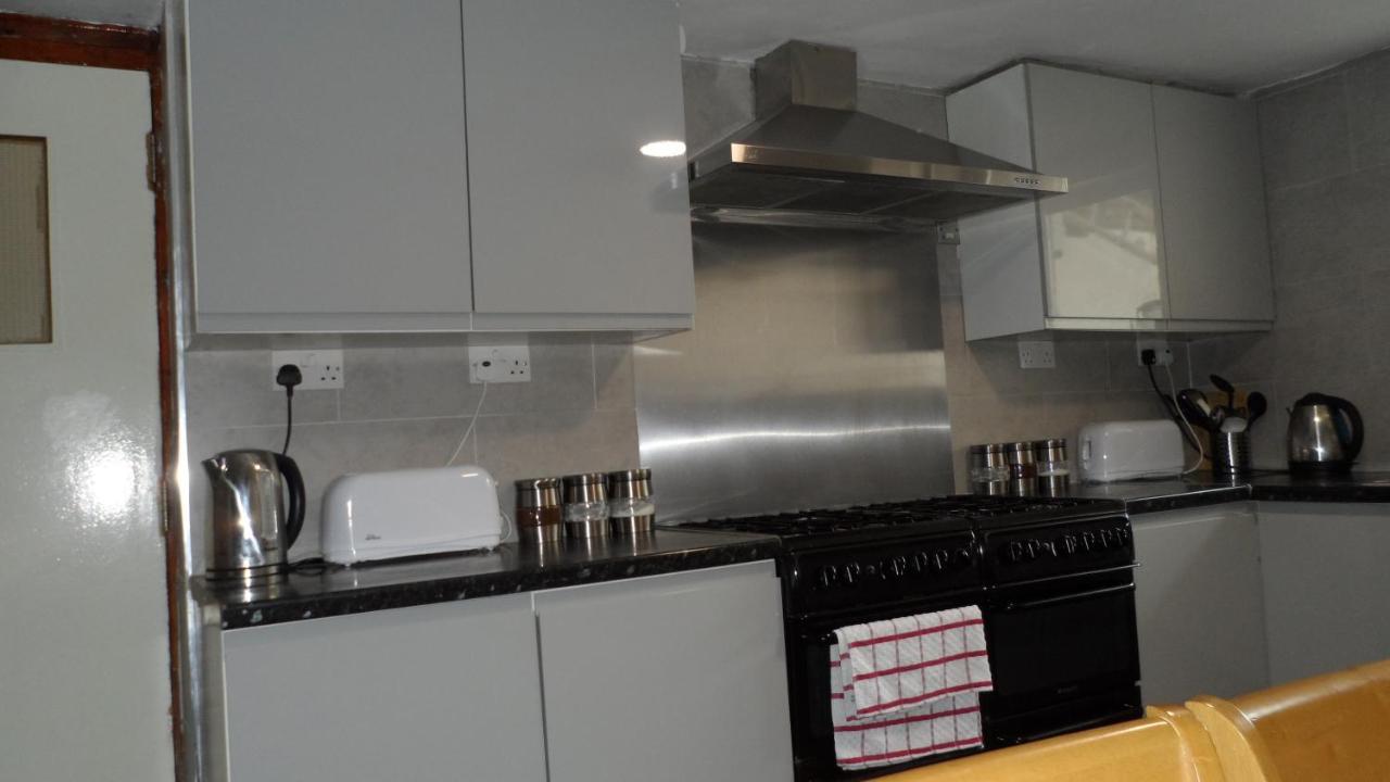 Holiday home Bubblesbnb 7 Bedroom House, 16 Beds, Sleeps 22 *