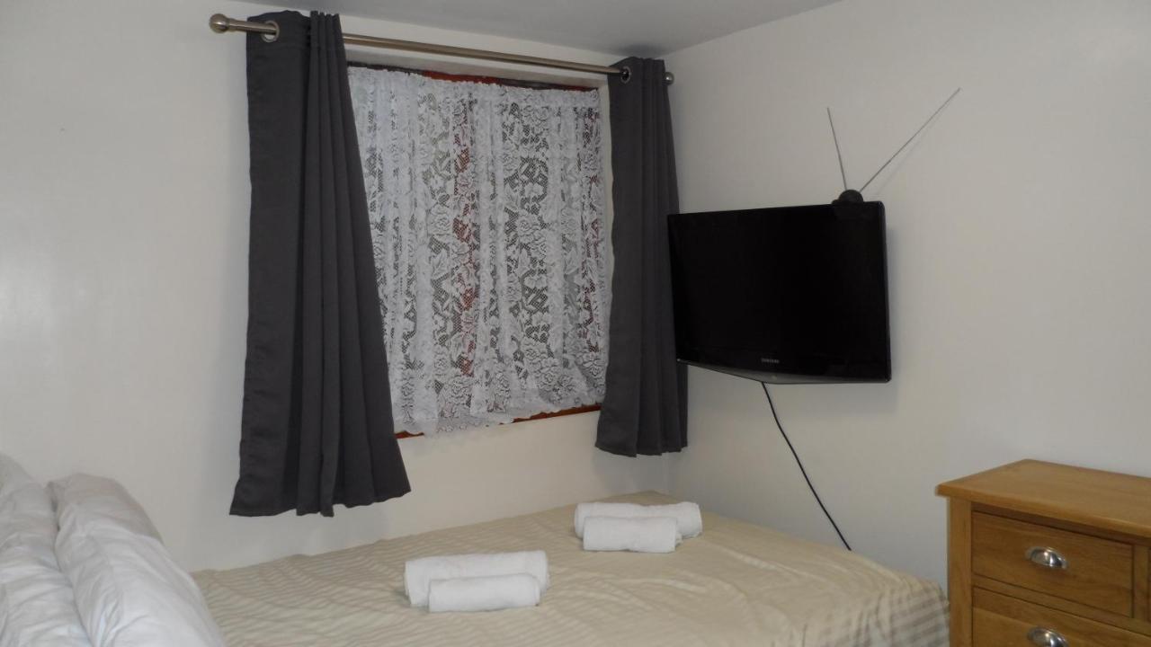 Bubblesbnb 7 Bedroom House, 16 Beds, Sleeps 22 Holiday home *