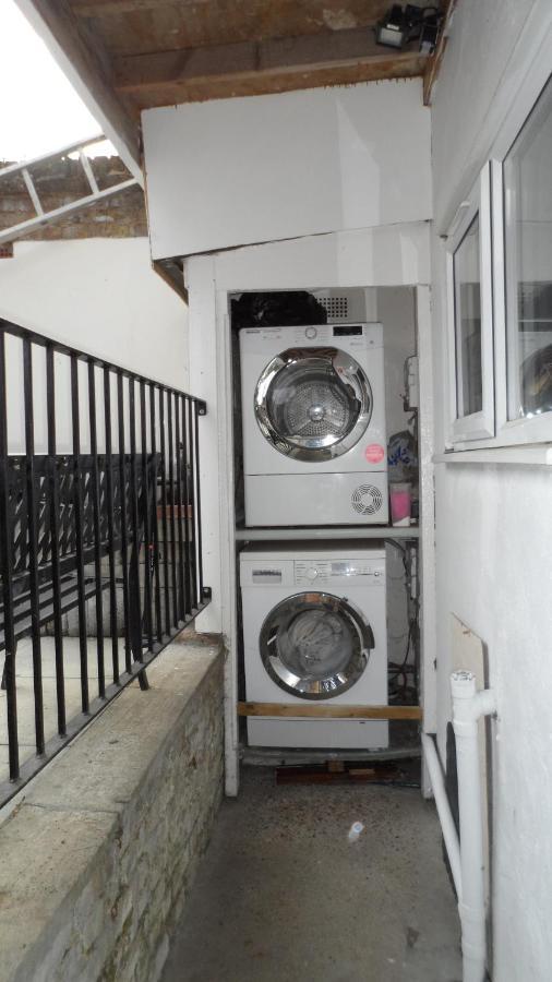 Bubblesbnb 7 Bedroom House, 16 Beds, Sleeps 22