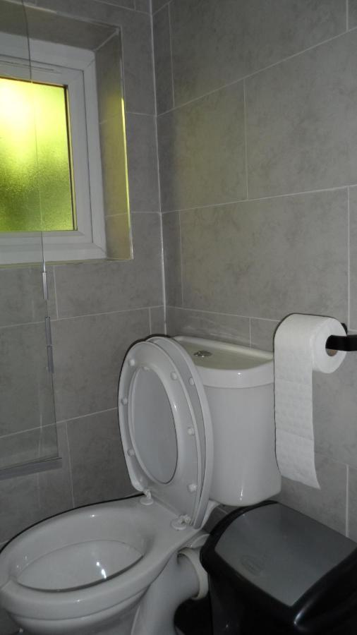Bubblesbnb 7 Bedroom House, 16 Beds, Sleeps 22 Holiday home *
