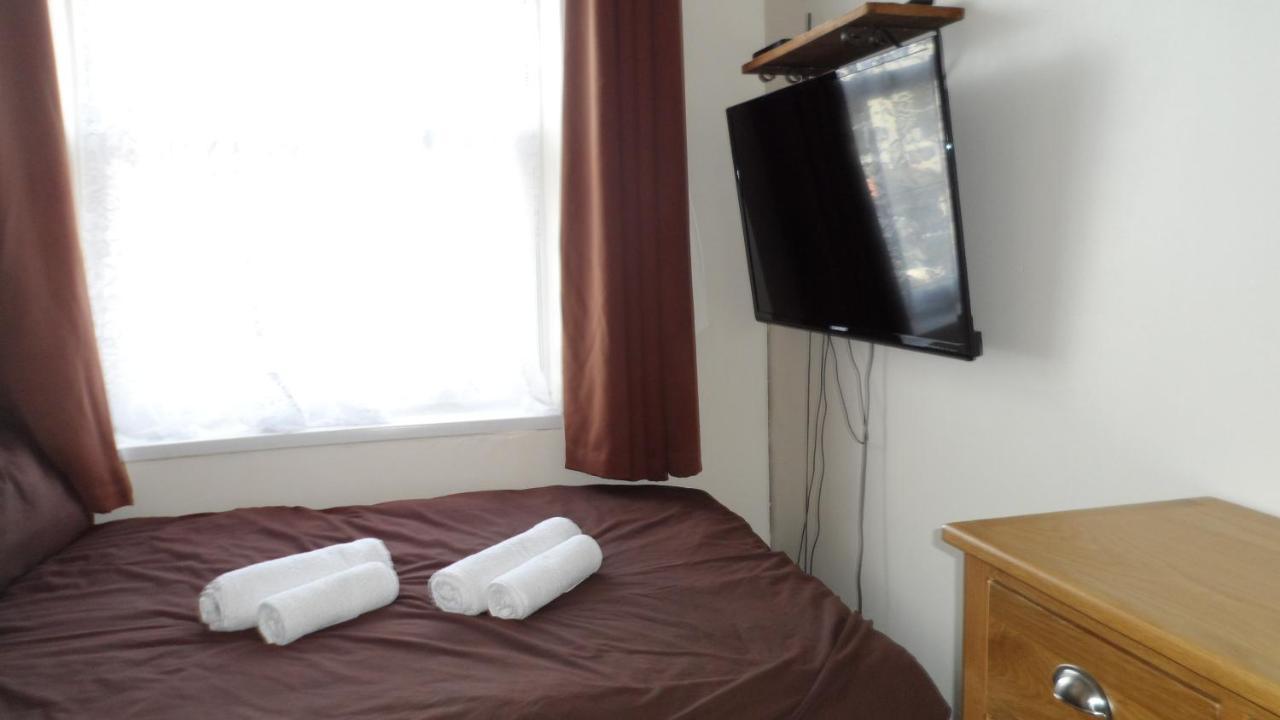 Holiday home Bubblesbnb 7 Bedroom House, 16 Beds, Sleeps 22