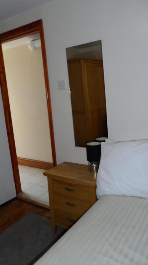 Bubblesbnb 7 Bedroom House, 16 Beds, Sleeps 22 Holiday home *